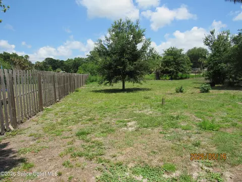 Exterior - 4705 E Little Ct, Cocoa, FL 32926 photo 2 of 9
