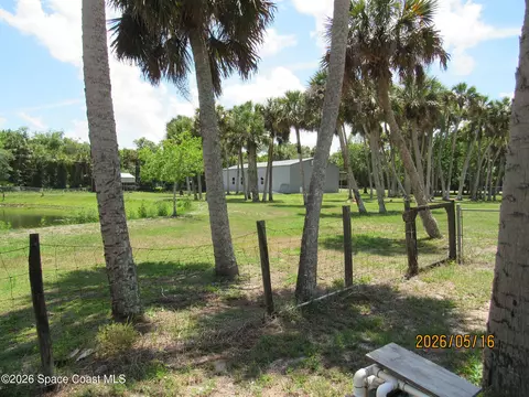 Exterior - 4705 E Little Ct, Cocoa, FL 32926 photo 6 of 9