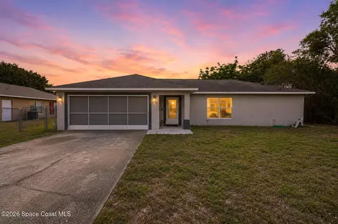 704 Prospect Ave, Cocoa, FL 32922
