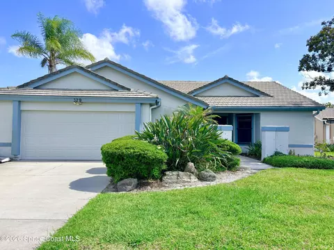 329 Country Walk St, Melbourne, FL 32940
