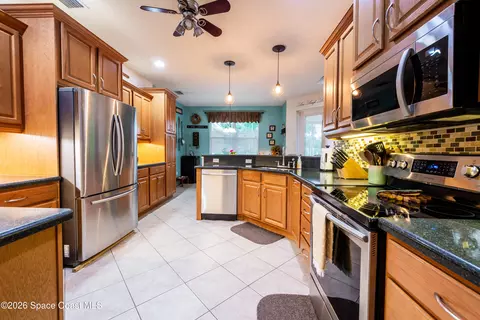 Kitchen - 5361 Coleda Ln, Mims, FL 32754 photo 1 of 5