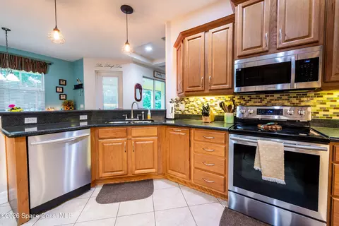 Kitchen - 5361 Coleda Ln, Mims, FL 32754 photo 3 of 5