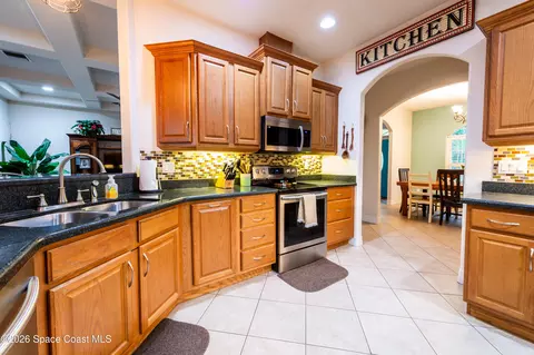 Kitchen - 5361 Coleda Ln, Mims, FL 32754 photo 5 of 5