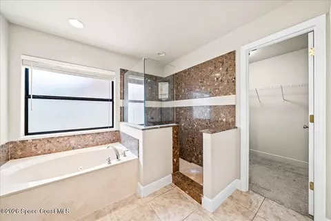 Bath - 1461 Bourke Ln, Melbourne, FL 32940 photo 2 of 3