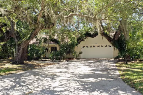 275 Ibis Dr, Melbourne Beach, FL 32951