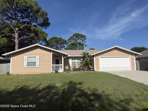 1070 Lee Ave NW, Palm Bay, FL 32907
