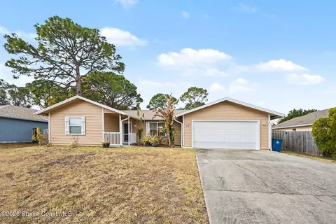 1070 Lee Ave NW, Palm Bay, FL 32907