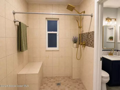Bath - 2013 Glendale Blvd, Mims, FL 32754 photo 1 of 3