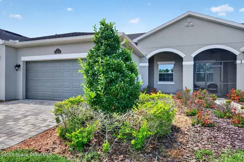 8523 Loren Cove Dr, Melbourne, FL 32940