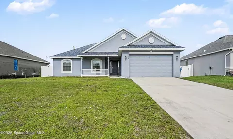 1458 Damon Rd SE, Palm Bay, FL 32909