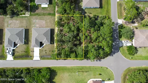 509 Fellenz St SW, Palm Bay, FL 32908