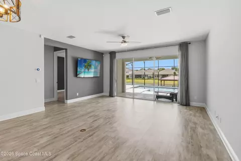 Living - 4940 Blanche Ct, Saint Cloud, FL 34772 photo 10 of 10