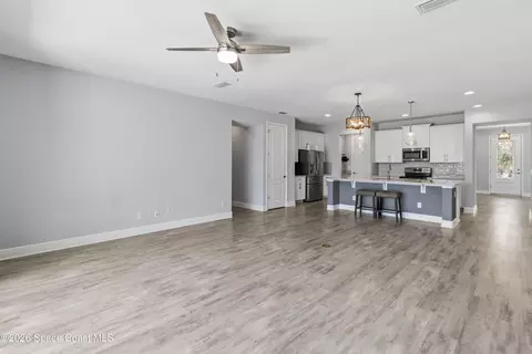 Living - 4940 Blanche Ct, Saint Cloud, FL 34772 photo 9 of 10