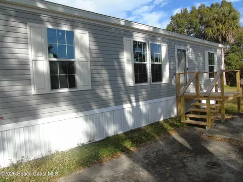 5 Annette Dr, Melbourne, FL 32904 photo 2