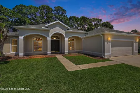 296 Tunbridge Dr, Rockledge, FL 32955