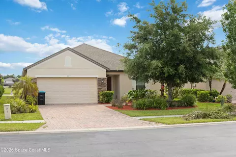 577 Trymore Dr SE, Palm Bay, FL 32909