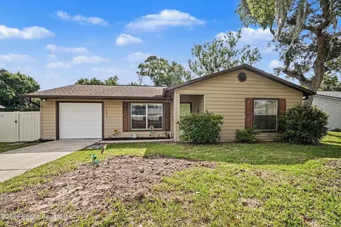 1675 Saratoga Dr, Titusville, FL 32796