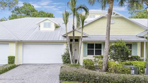 406 Pineapple Sq SW, Vero Beach, FL 32962