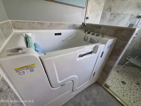 Bath - 361 Carmel Dr, Melbourne, FL 32940 photo 3 of 5