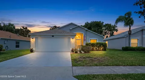 8456 Mizell Dr, Melbourne, FL 32940