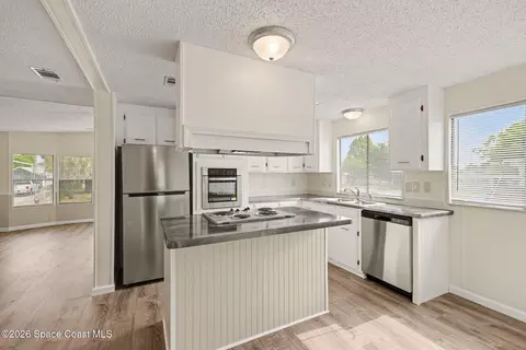 604 Breezeway Dr, Cocoa, FL 32926 photo 8