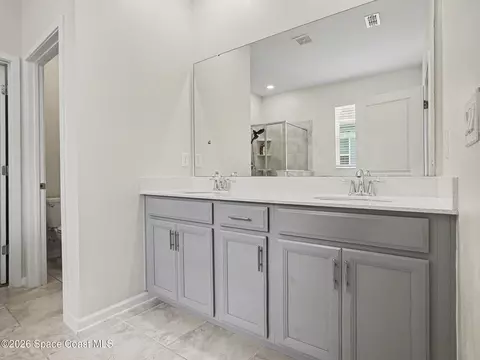 Bath - 5550 Bakewell Pl, Saint Cloud, FL 34771 photo 3 of 3