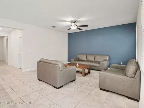 Living - 5550 Bakewell Pl, Saint Cloud, FL 34771 photo 1 of 3