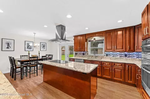 Kitchen - 3480 Turtle Mound Rd, Melbourne, FL 32934 photo 8 of 10
