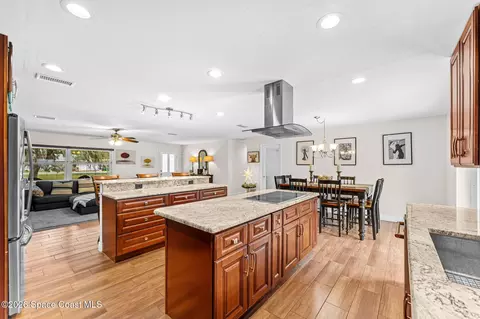 Kitchen - 3480 Turtle Mound Rd, Melbourne, FL 32934 photo 6 of 10