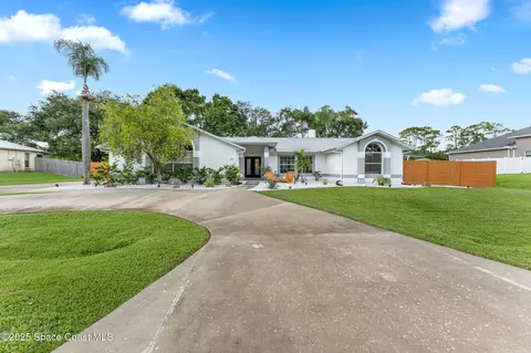 154 Nemo Cir NE, Palm Bay, FL 32907