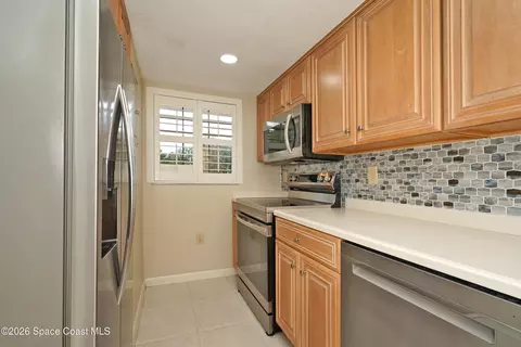 Kitchen - 1025 Rockledge Dr #212A, Rockledge, FL 32955 photo 2 of 4
