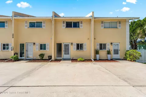 402 N 1st St #10, Cocoa Beach, FL 32931