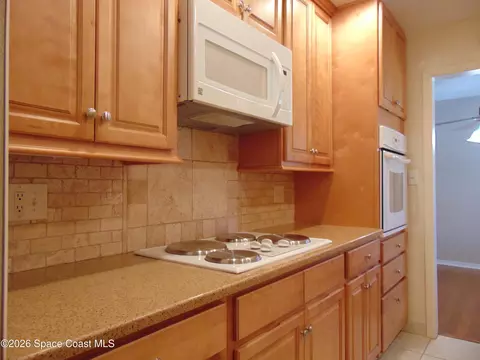 Kitchen - 1963 Jackson Ave, Melbourne, FL 32935 photo 1 of 3