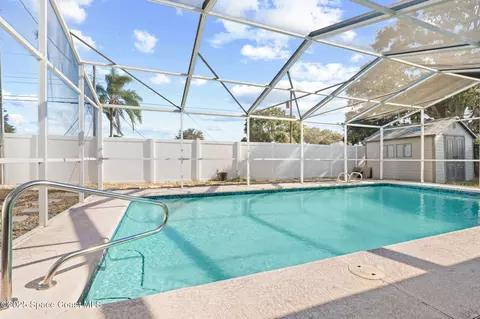 Exterior - 593 Cheyenne Ave, Melbourne, FL 32935 photo 3 of 4