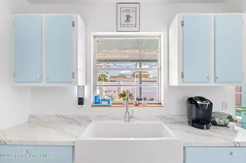 Kitchen - 593 Cheyenne Ave, Melbourne, FL 32935 photo 2 of 2