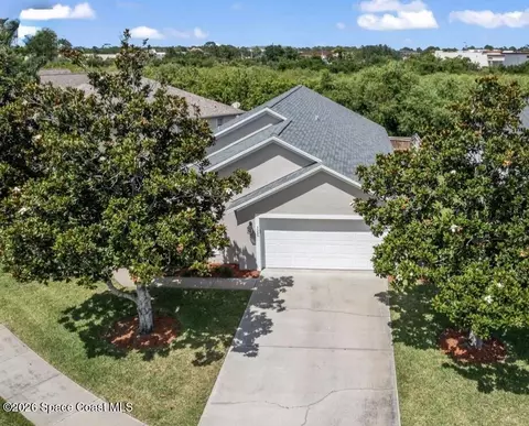 3350 Deer Lakes Dr, Melbourne, FL 32940