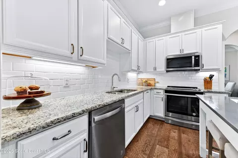 Kitchen - 7155 Pena Ln, Melbourne, FL 32940 photo 3 of 5