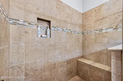 Bath - 7155 Pena Ln, Melbourne, FL 32940 photo 2 of 5