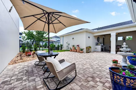 Exterior - 7155 Pena Ln, Melbourne, FL 32940 photo 10 of 10