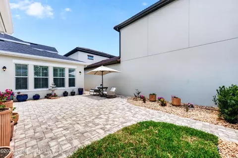 Exterior - 7155 Pena Ln, Melbourne, FL 32940 photo 8 of 10