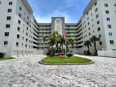 3740 Ocean Beach Blvd #305, Cocoa Beach, FL 32931