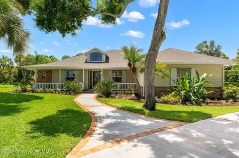 109 Harbor Point Dr, Sebastian, FL 32958
