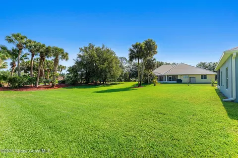 Exterior - 2510 Ranch Rd, Melbourne, FL 32904 photo 7 of 11