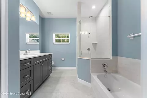 Bath - 2510 Ranch Rd, Melbourne, FL 32904 photo 1 of 4