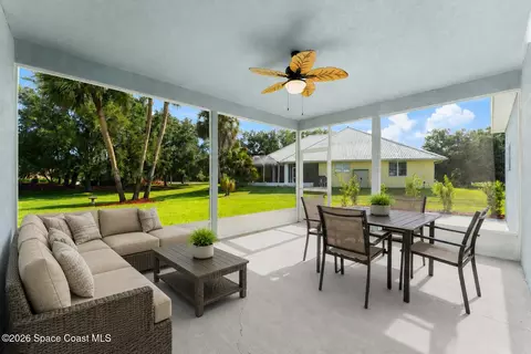 Exterior - 2510 Ranch Rd, Melbourne, FL 32904 photo 3 of 11