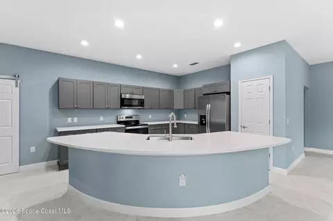Kitchen - 2510 Ranch Rd, Melbourne, FL 32904 photo 2 of 4