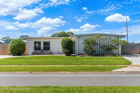 1055 Daytona Dr NE, Palm Bay, FL 32905