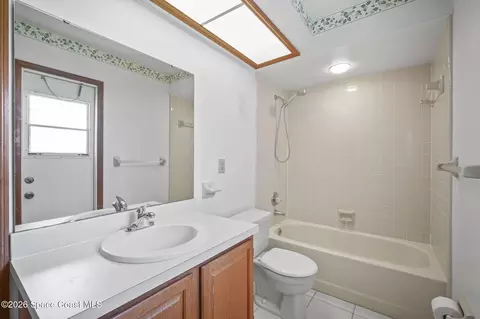 Bath - 1246 Lakeview Dr, Rockledge, FL 32955 photo 3 of 3