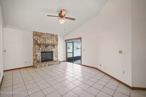 Living - 1246 Lakeview Dr, Rockledge, FL 32955 photo 5 of 8