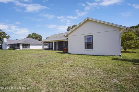 Exterior - 1246 Lakeview Dr, Rockledge, FL 32955 photo 6 of 7